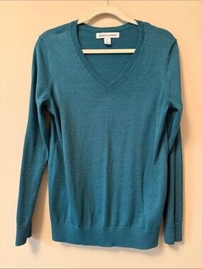 Amazon Essentials Women's Teal V-Neck Sweater
